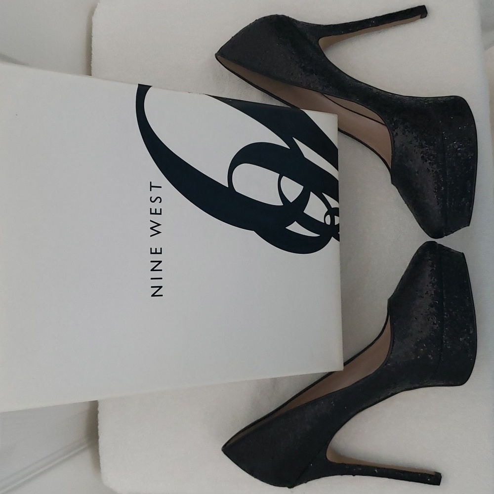 Nine West Fortonight Pumps in Black/Black Sky - Size 10 1/2 - Picture 4 of 9
